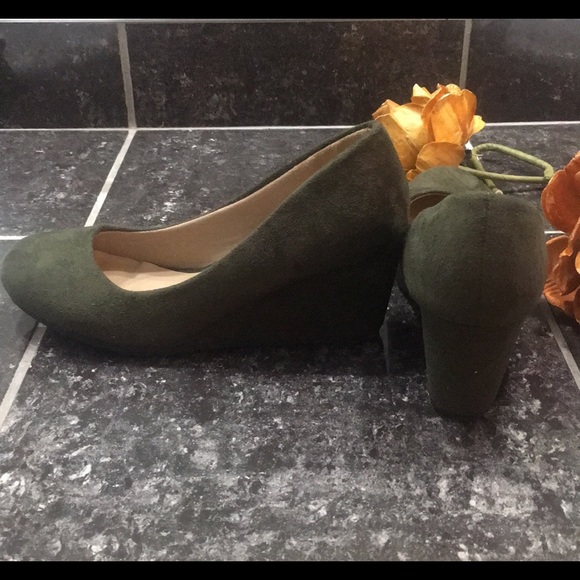 🛍👠Forever Faux Suede Wedge Pumps - Picture 2 of 2